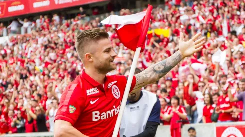 Sasha marcou o primeiro gol do Internacional na final do Gauchão 2016. Foto: Jeferson Guareze/AGIF