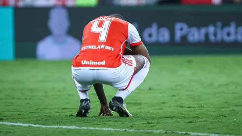Pênalti perdido na semifinal do Gauchão pode custar permanência de Robert Renan no Beira-Rio