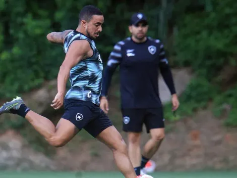 Vitória do Botafogo marca retorno de lateral após oito meses