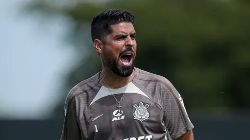António Oliveira está em seu quarto clube diferente no Brasil. Foto: Rodrigo Coca / Corinthians;