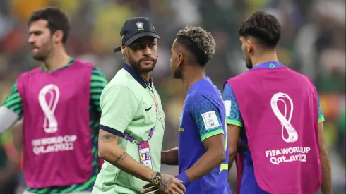 Neymar e Rodrygo usaram as redes sociais para se manifestar sobre a classificação do Santos