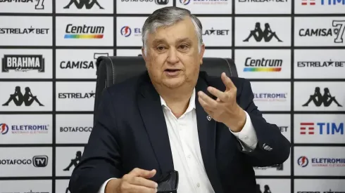 Presidente do Botafogo confirma que novo técnico está chegando