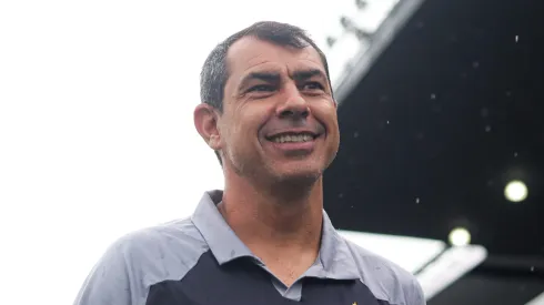 Santos fica pronto para anunciar contratação aprovada por Carille