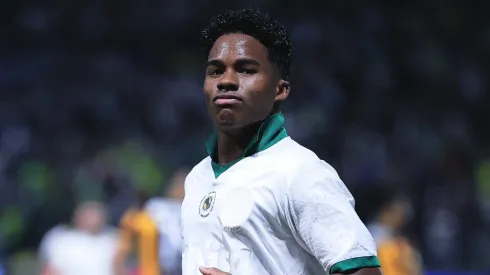 Endrick comemorando o seu tento na partida. Foto: Ettore Chiereguini/AGIF