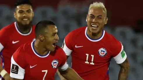 Eduardo Vargas, parceiro de Alexis Sanchez no Chile, não será contratado pelo Flamengo