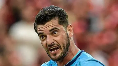 Fabricio, goleiro do Nova Iguacu durante partida contra o Flamengo. Ele deve jogar pelo Inter.