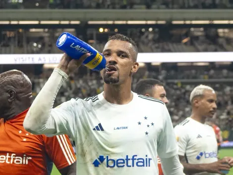 Larcamón surpreende, revela motivo da ausência de Zé Ivaldo no Cruzeiro e faz cobrança