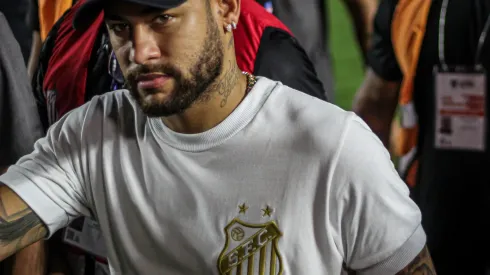 Neymar, present em jogo do Santos no Paulista, na Vila Belmiro.