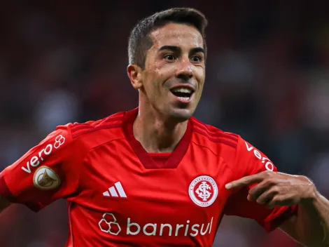 100% oficial: André Hernan traz 'bomba' ao Santos sobre Carlos de Pena