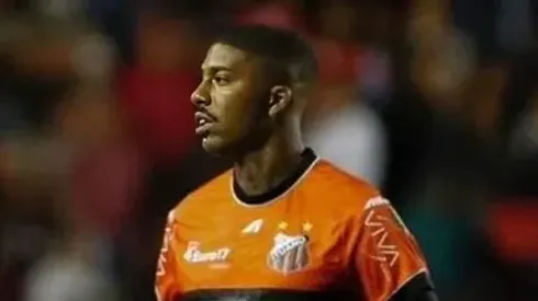 Jean Pyerre, meia ex-Grêmio. vive problema no Ituano