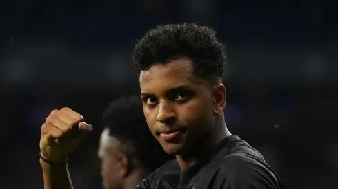 Rodrygo comemora gol pela Seleção, em amistoso contra Guiné. Atacante elogia joia do Verdão. Foto: Alex Caparros/Getty Images