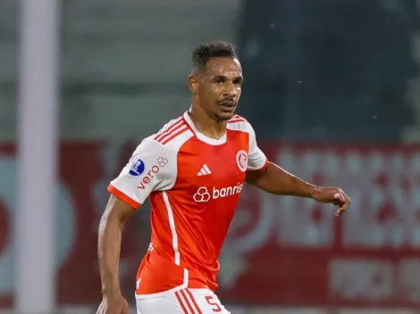 Fernando ‘alfineta’ Coudet após tropeço do Internacional na Sul-Americana: “Sou volante”