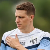 Julio Furch ganha chance única com Carille no Santos para ser titular na final; entenda