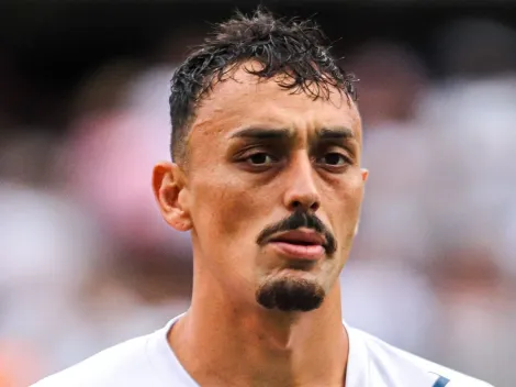 Torcedores santistas ficaram na bronca após decisão errada de Diego Pituca no lance do pênalti