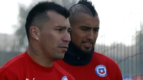 Medel e Vidal durante a Copa América de 2015. Foto: Carlos Quezada/Agencia Uno/AGIF