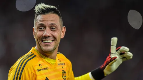 Diego Alves está sem clube no momento e foi sondado pelo Santos para a Série B