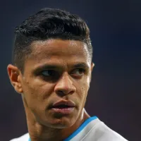 Douglas Santos confirma sondagem do Flamengo e define o seu futuro: \'Isso aconteceu\'