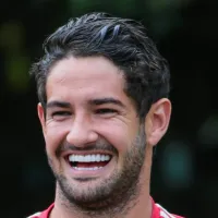 Alexandre Pato é oferecido para jogar no Grêmio de Renato; confira bastidores