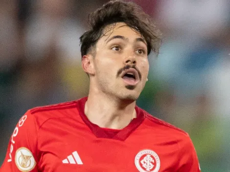 VAI OU FICA? Coudet crava futuro de Maurício no Internacional