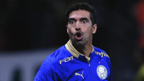 Abel foi criticado por torcedores do Palmeiras na web por tirar Luis Guilherme no intervalo