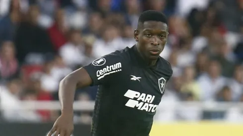 Luiz Henrique foi escalado como titular em Quito. Foto: Vitor Silva/Botafogo.