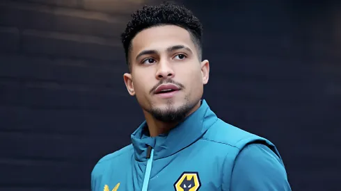 João Gomes no Turf Moor Stadium em partida entre Wolves e Burnley FC pela Premier League, no dia 02/04/2024. Foto: Alex Livesey/Getty Images