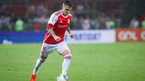 Fabricio Bustos jogador do Internacional durante partida contra o Bahia no estadio Beira-Rio pelo campeonato Brasileiro A 2024. Foto: Maxi Franzoi/AGIF