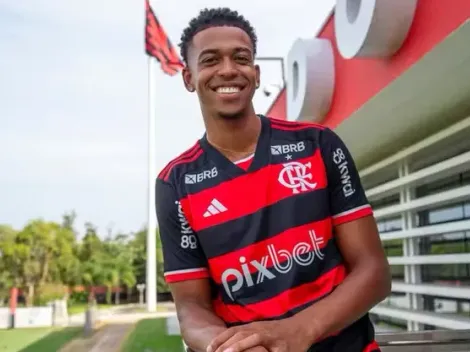 Carlinhos deve estrear neste domingo (14) pelo Flamengo após impressionar Tite