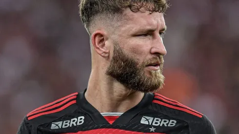 Léo Pereira, zagueiro do Flamengp, que se envolveu em um lance polêmico na estreia do Campeonato Brasileiro. Foto: Thiago Ribeiro/AGIF