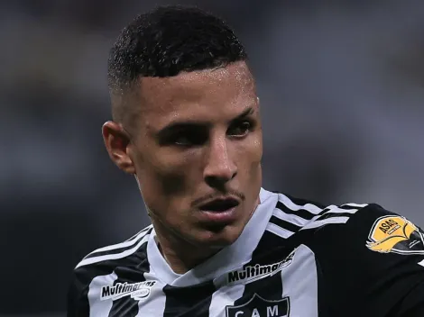 Guilherme Arana fica emocionado ao voltar a jogar no estádio do Corinthians