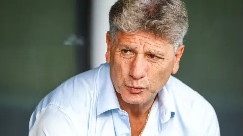 Renato acompanha partida do Imortal em São Januário – FOTO: LUCAS UEBEL/GREMIO FBPA