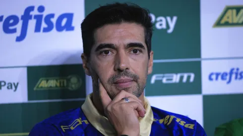 O técnico vem trabalhando internamente focado no objetivo que foi traçado para a temporada