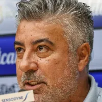 Contratação aprovada por Alexandre Gallo chega hoje à Vila Belmiro; Meio-campista tem 31 anos