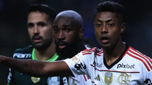 SP - SAO PAULO - 08/07/2023 - BRASILEIRO A 2023, PALMEIRAS X FLAMENGO - Bruno Henrique jogador do Flamengo durante partida contra o Palmeiras no estadio Arena Allianz Parque pelo campeonato Brasileiro A