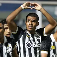 Enzo Monteiro treina como titular e Carille define Santos na Série B