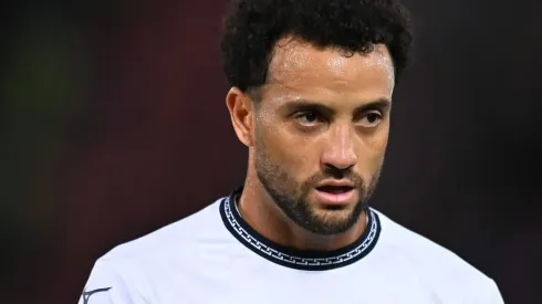Corinthians vai responder Palmeiras por negócio com Felipe Anderson