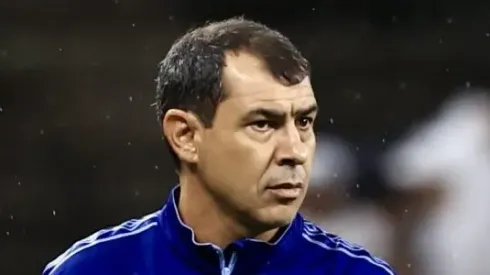 Carille durante partida contra o Bragantino. Técnico define time para estreia na Série B.