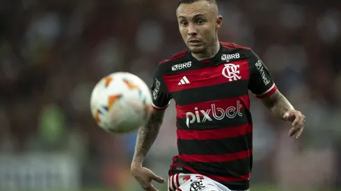 Everton Cebolinha jogador do Flamengo durante partida contra o Palestino no estadio Maracana pelo campeonato Copa Libertadores 2024. Foto: Jorge Rodrigues/AGIF