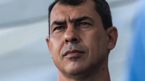 Carille falou obre a chegada de zagueiro no Santos