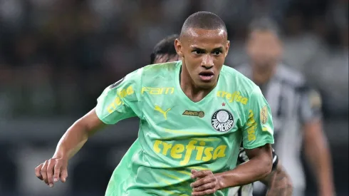 Meio-campista atuou poucas vezes na temporada de 2024. Photo by Pedro Vilela/Getty Images