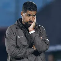 António Oliveira continua sendo bancado pelo Corinthians, mas balança no cargo após derrota
