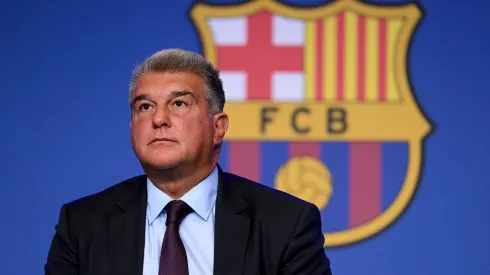 Barcelona, presidido por Joan Laporta, teve interesse na contratação de Jair Cunha, do Peixe