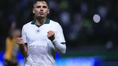 Raphael Veiga é um dos grandes nomes do Palmeiras