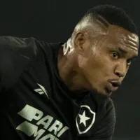 Artur Jorge explica troca de Gatito por John no Botafogo: 'opção tática'