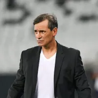 Fabián Bustos critica gramado do Botafogo após a partida: “outro futebol”