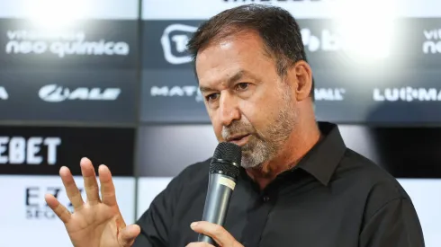 Augusto Melo admite dificuldades do elenco mas vê novidades chegando
