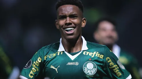Estevão comemorando seu gol em partida entre Palmeiras e Liverpool-URU, no Allianz Parque, pela Copa Libertadores da América, no dia 11/04/2024.