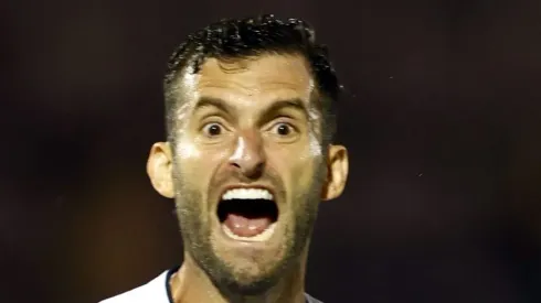 Léo Baptistão comemora gol pelo Paulistão 2022. Torcida do Peixe deseja retorno do atacante.