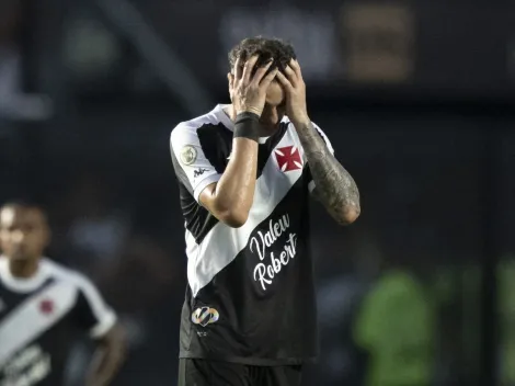 Com direito a pênalti perdido por Vegetti, Vasco sofre derrota humilhante em São Januário