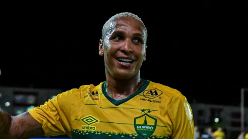Deyverson chegou ao Dourado em 2022. Foto: Thiago Ribeiro/AGIF
